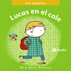 LUCAS EN EL COLE CON PEGATINAS
